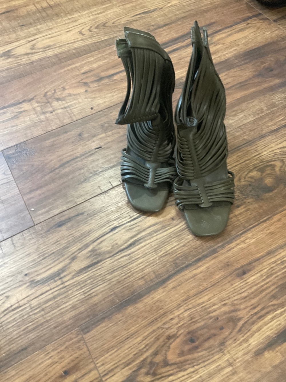 Women’s open toe booties 6 olive green